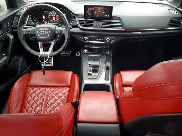 WA1C4AFY5K2059695 2019 AUDI SQ5 - Image 8