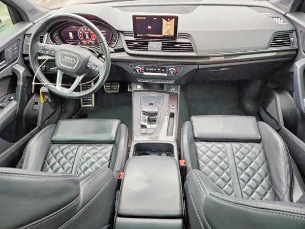 WA1C4AFY5K2129860 2019 AUDI SQ5 - Image 8