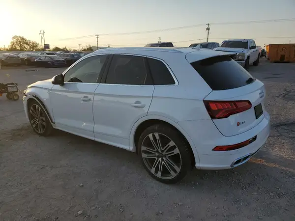 WA1C4AFY6J2024596 2018 AUDI SQ5 - Image 2