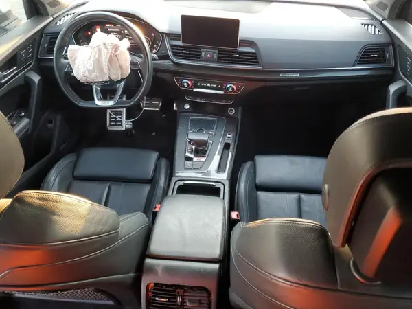WA1C4AFY6J2024596 2018 AUDI SQ5 - Image 8