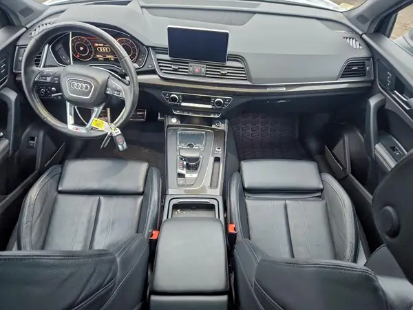 WA1C4AFY6J2027949 2018 AUDI SQ5 - Image 8
