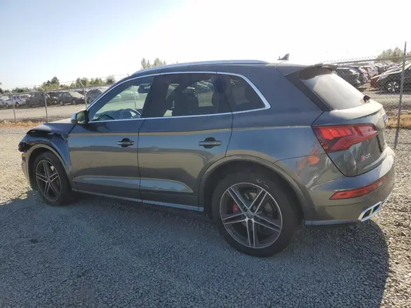 WA1C4AFY6J2052365 2018 AUDI SQ5 - Image 2