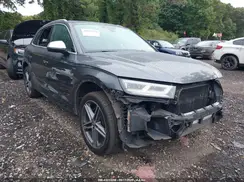 WA1C4AFY6J2061079 2018 AUDI SQ5