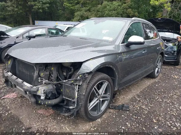 WA1C4AFY6J2061079 2018 AUDI SQ5 - Image 2