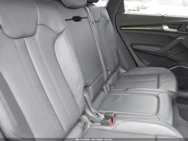 WA1C4AFY6J2061079 2018 AUDI SQ5 - Image 8