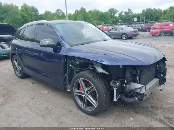 WA1C4AFY6J2102360 2018 AUDI SQ5 - Image 1