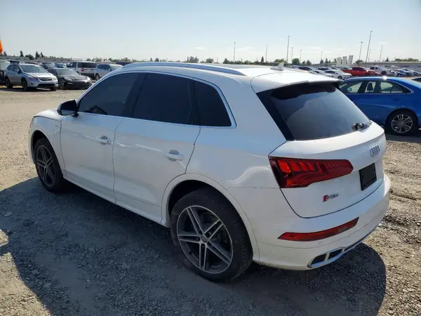 WA1C4AFY6J2142096 2018 AUDI SQ5 - Image 2