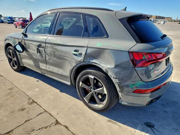 WA1C4AFY6K2089403 2019 AUDI SQ5 - Image 2