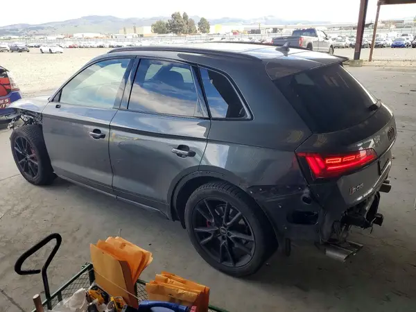 WA1C4AFY6M2046117 2021 AUDI SQ5 - Image 2