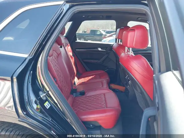 WA1C4AFY7J2074309 2018 AUDI SQ5 - Image 8