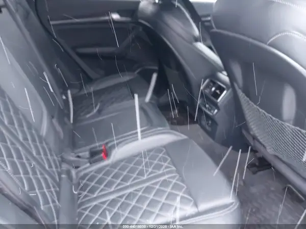 WA1C4AFY7J2076917 2018 AUDI SQ5 - Image 8