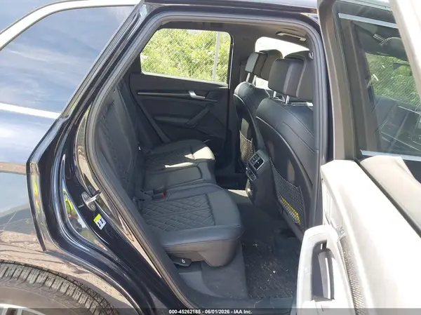 WA1C4AFY7J2081633 2018 AUDI SQ5 - Image 8