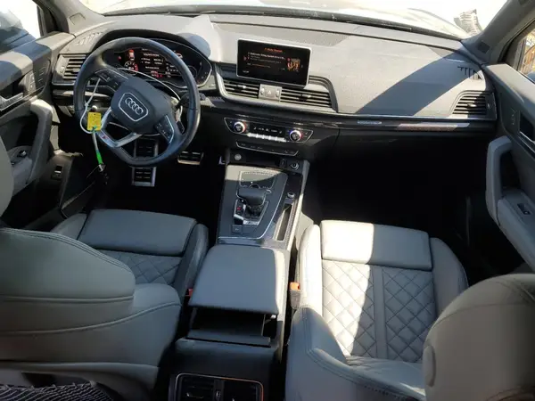 WA1C4AFY7J2130765 2018 AUDI SQ5 - Image 8