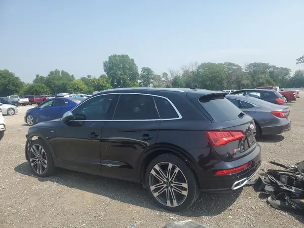 WA1C4AFY7J2203732 2018 AUDI SQ5 - Image 2