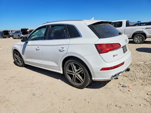 WA1C4AFY7J2207571 2018 AUDI SQ5 - Image 2