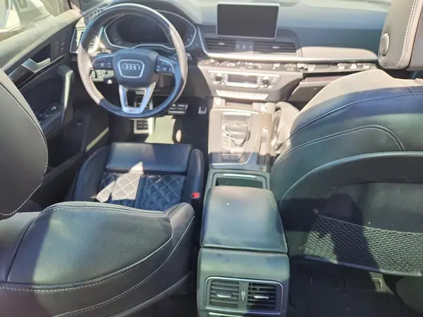 WA1C4AFY7J2207571 2018 AUDI SQ5 - Image 8