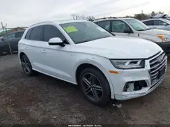 WA1C4AFY7J2230106 2018 AUDI SQ5
