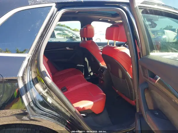 WA1C4AFY7K2072478 2019 AUDI SQ5 - Image 8