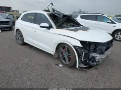 WA1C4AFY8J2033400 2018 AUDI SQ5
