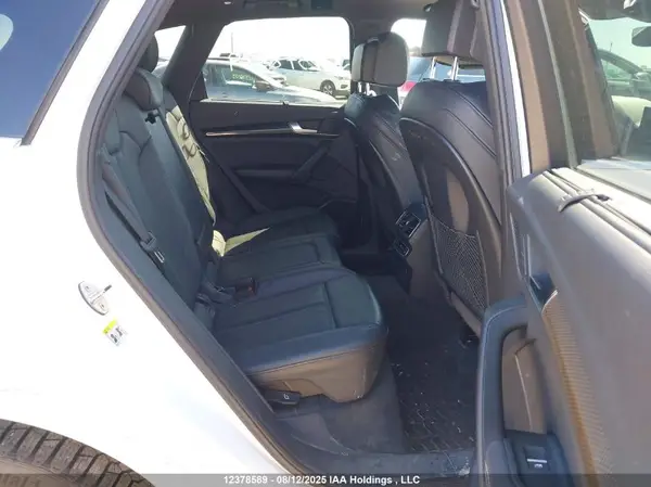 WA1C4AFY8J2050228 2018 AUDI SQ5 - Image 8