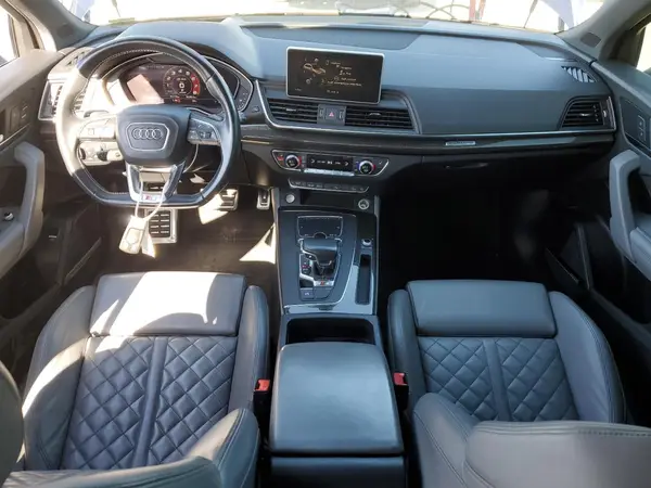 WA1C4AFY8J2063495 2018 AUDI SQ5 - Image 8