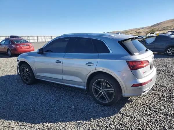 WA1C4AFY8J2104952 2018 AUDI SQ5 - Image 2