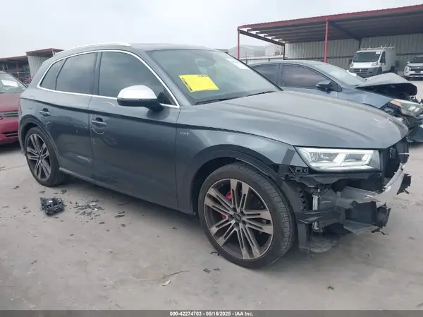 WA1C4AFY8J2112081 2018 AUDI SQ5 - Image 1