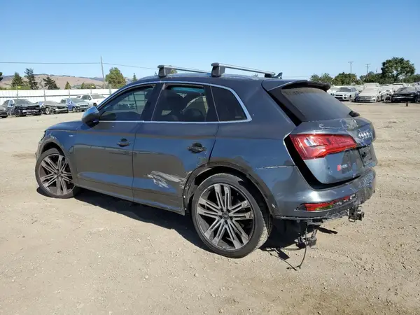 WA1C4AFY8J2192322 2018 AUDI SQ5 - Image 2
