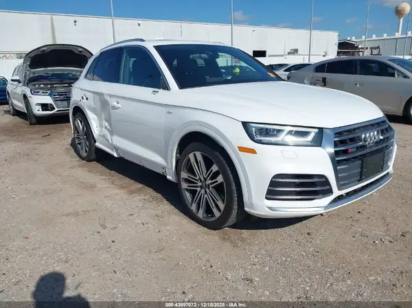 WA1C4AFY8J2231975 2018 AUDI SQ5 - Image 1