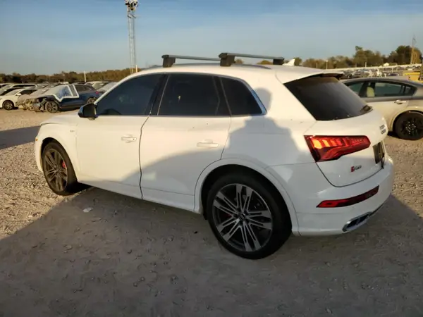 WA1C4AFY8J2242457 2018 AUDI SQ5 - Image 2