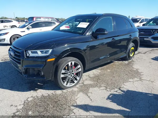 WA1C4AFY8K2086888 2019 AUDI SQ5 - Image 2