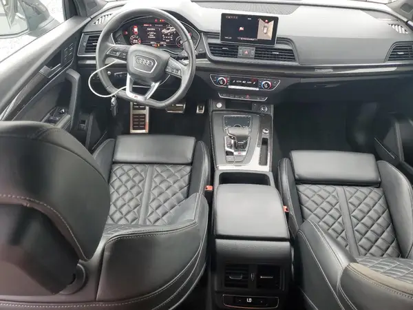 WA1C4AFY8L2078484 2020 AUDI SQ5 - Image 8