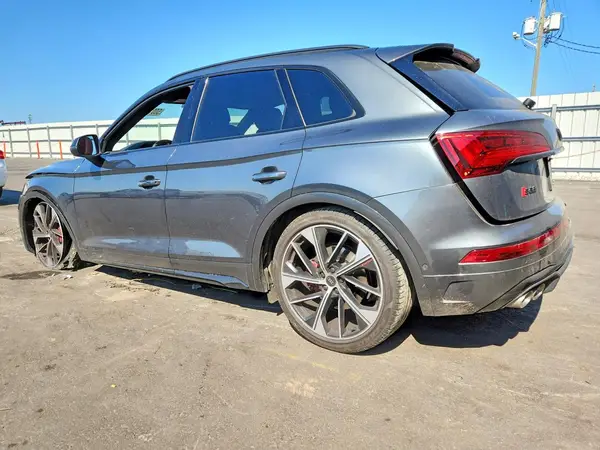 WA1C4AFY8R2062388 2024 AUDI SQ5 - Image 2