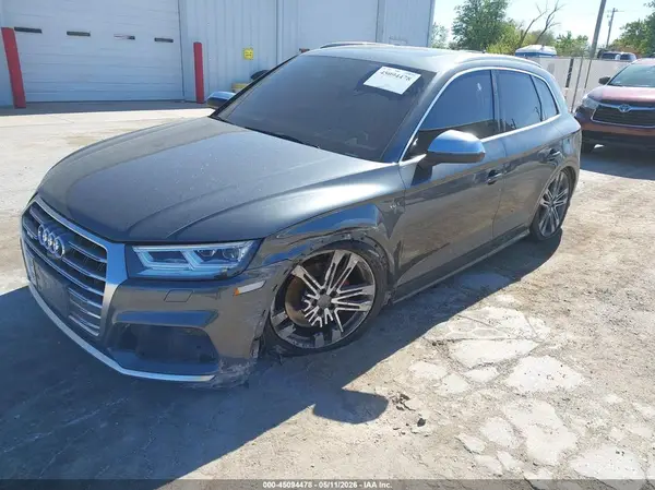 WA1C4AFY9J2008618 2018 AUDI SQ5 - Image 2