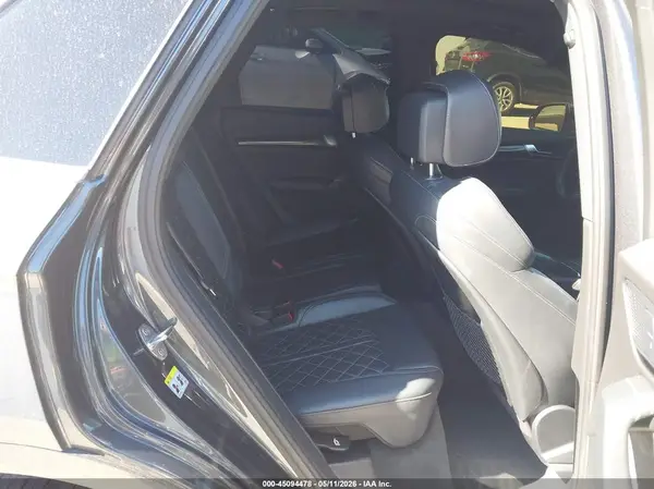 WA1C4AFY9J2008618 2018 AUDI SQ5 - Image 8