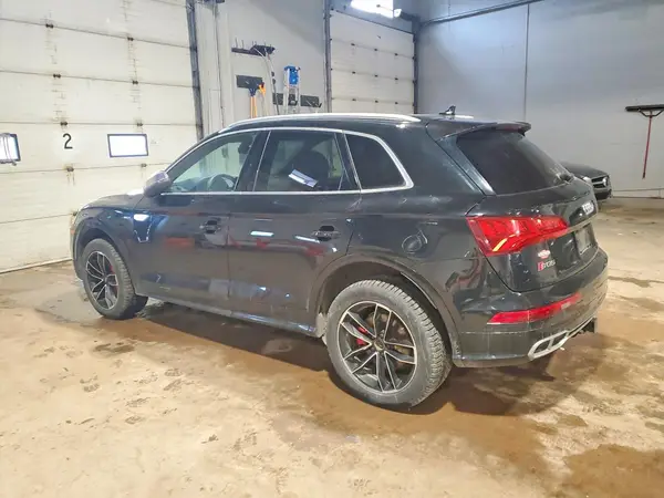 WA1C4AFY9J2085828 2018 AUDI SQ5 - Image 2