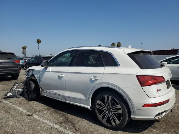 WA1C4AFY9J2100988 2018 AUDI SQ5 - Image 2