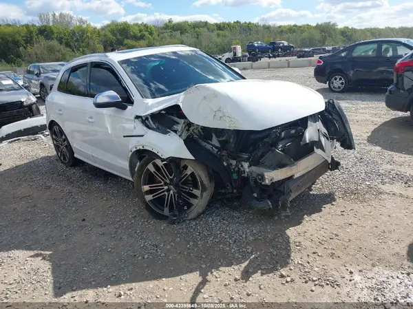 WA1C4AFY9J2126135 2018 AUDI SQ5 - Image 1