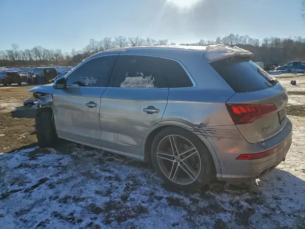 WA1C4AFY9J2170782 2018 AUDI SQ5 - Image 2