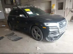 WA1C4AFY9J2182477 2018 AUDI SQ5
