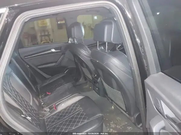 WA1C4AFY9J2182477 2018 AUDI SQ5 - Image 8