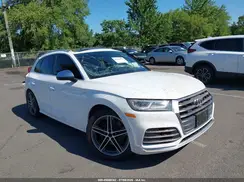 WA1C4AFY9J2195388 2018 AUDI SQ5