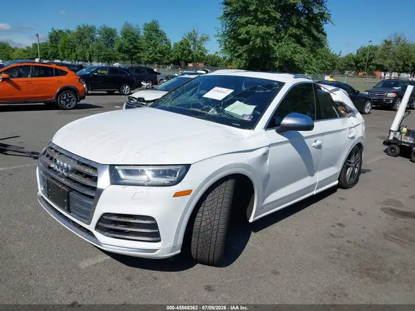 WA1C4AFY9J2195388 2018 AUDI SQ5 - Image 2