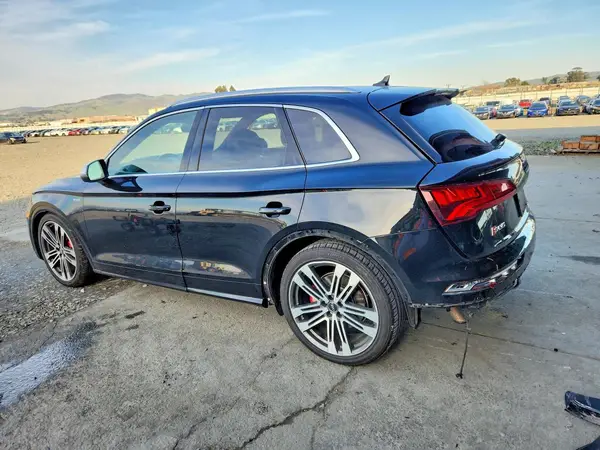 WA1C4AFY9J2208513 2018 AUDI SQ5 - Image 2