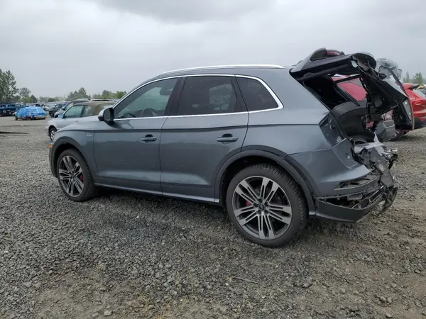 WA1C4AFY9J2236652 2018 AUDI SQ5 - Image 2