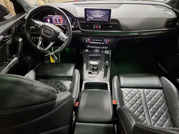 WA1C4AFY9K2006272 2019 AUDI Q5 - Image 8