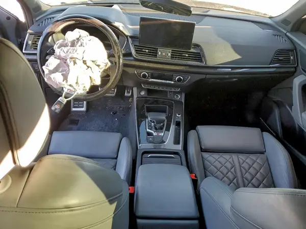 WA1C4AFY9M2109923 2021 AUDI SQ5 - Image 8
