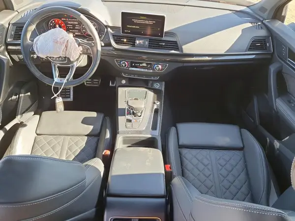 WA1C4AFYXJ2157183 2018 AUDI SQ5 - Image 8