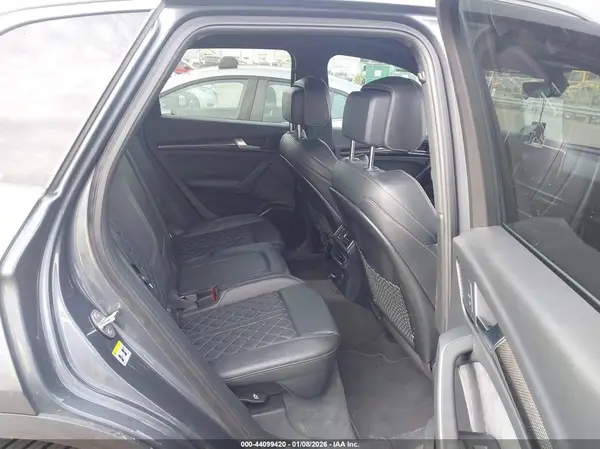 WA1C4AFYXJ2205040 2018 AUDI SQ5 - Image 8
