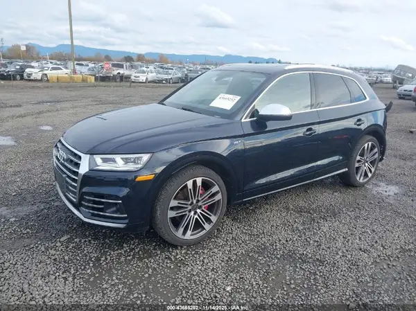 WA1C4BFY2J2155286 2018 AUDI SQ5 - Image 2